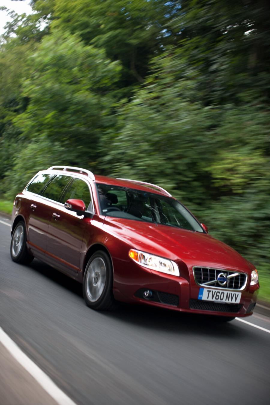  Volvo V70 2010 года  (фото 19 из 62)